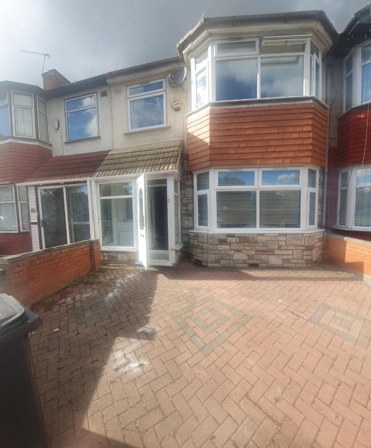 Harington Homes Palmers Green Extérieur photo